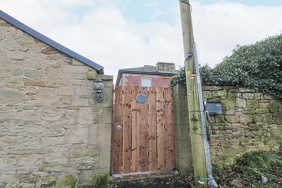 Courtyard Cottage