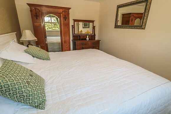 Holly Cottage