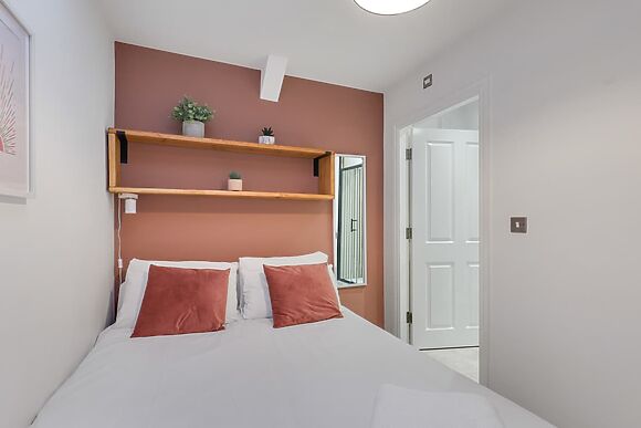 Island Leaf Apartment