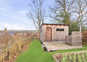 Garden Courtyard Cottage