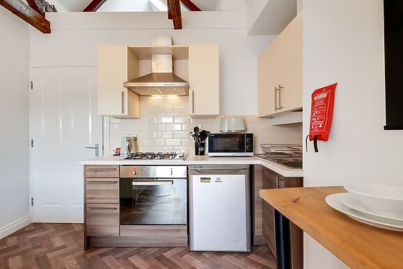 Island Leaf Apartment
