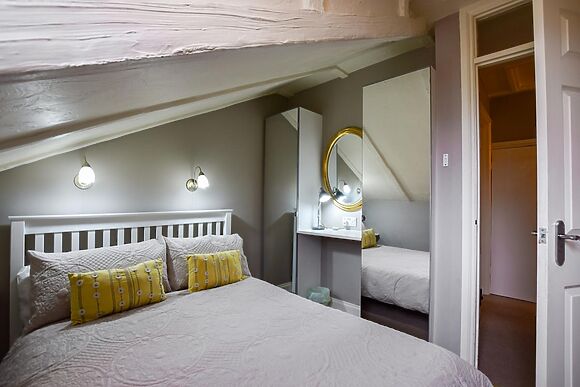 Larch Cottage